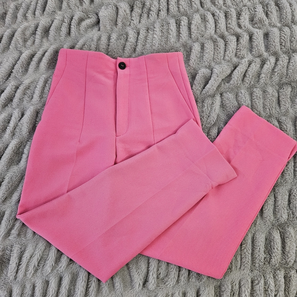 Barbie pink Zara pants size 6